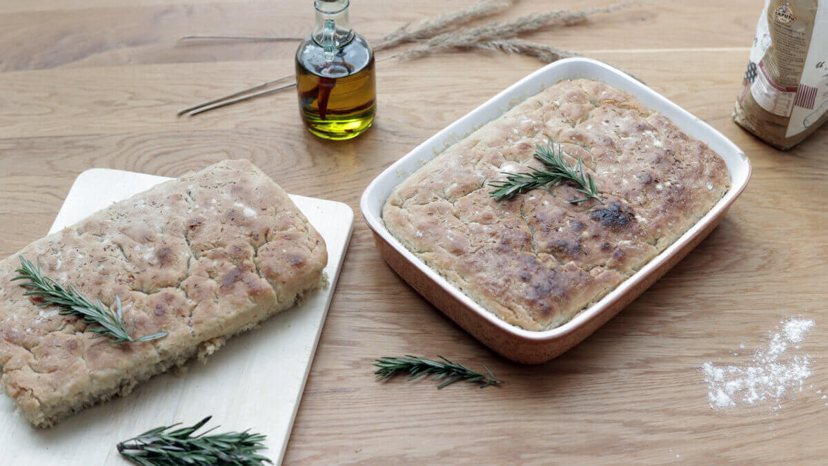 Italienisches Focaccia mit Rosmarin
