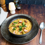 Kartoffelsuppe auf dem Tisch