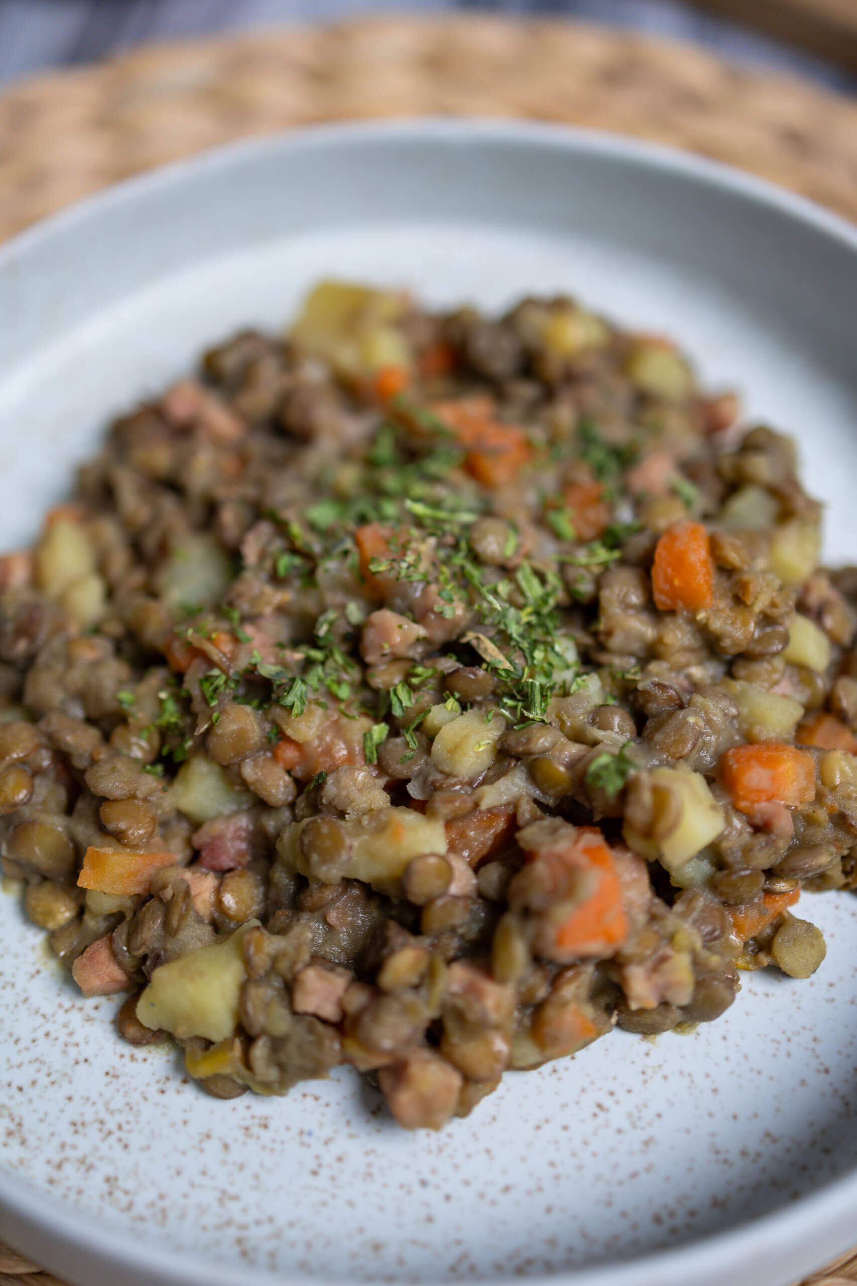 Linseneintopf mit Speck & Kartoffeln